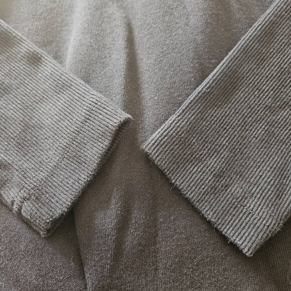 Alo Yoga Clarity Sweatshirt Women's Small Black Pullover Turtleneck Athleisure - Picture 10 of 13